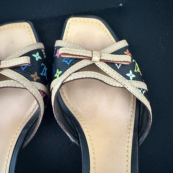 LV sandals in very good condition size 36 - Picture 6 of 16